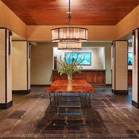Отель Doubletree By Hilton San Antonio Airport Экстерьер фото