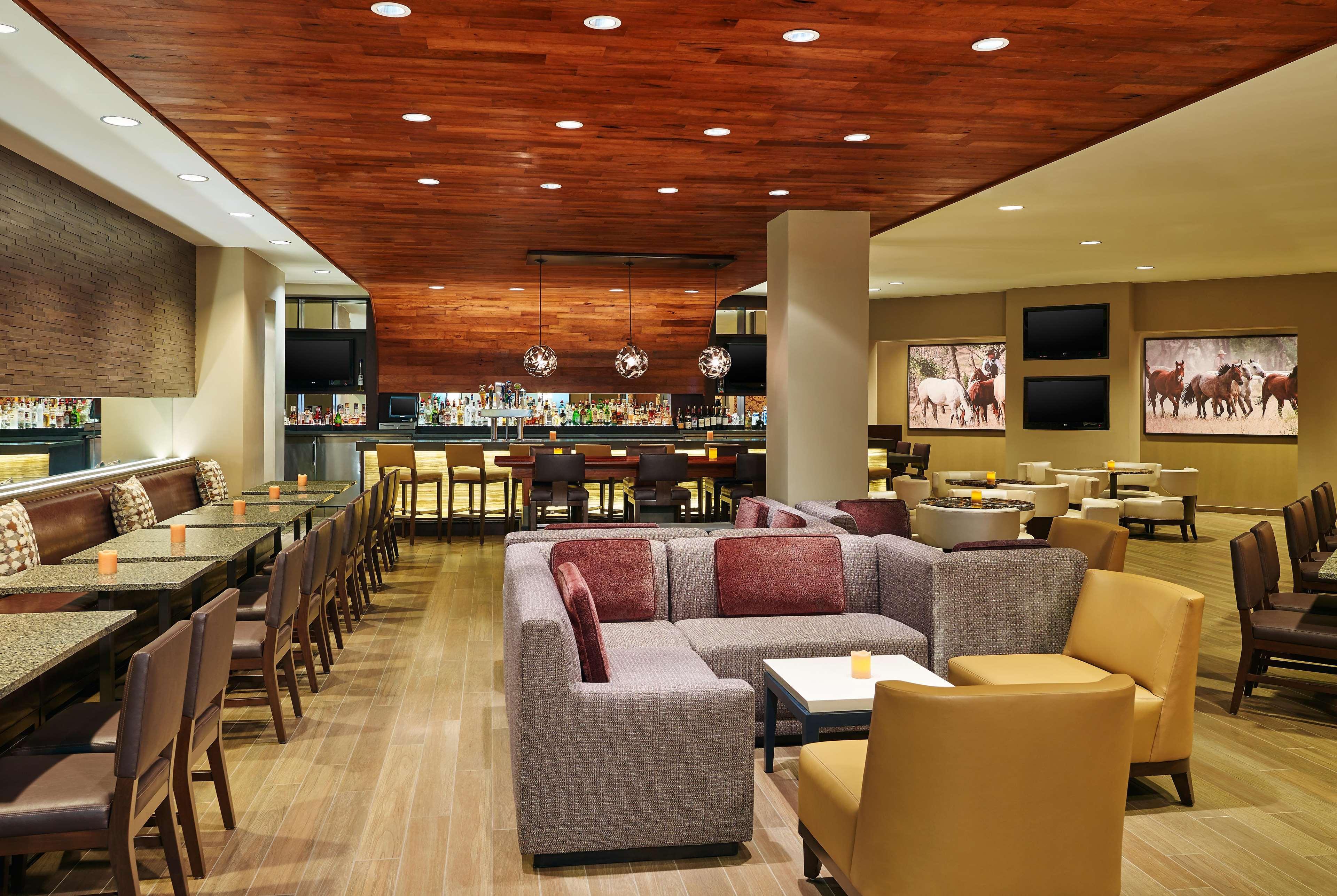 Отель Doubletree By Hilton San Antonio Airport Экстерьер фото