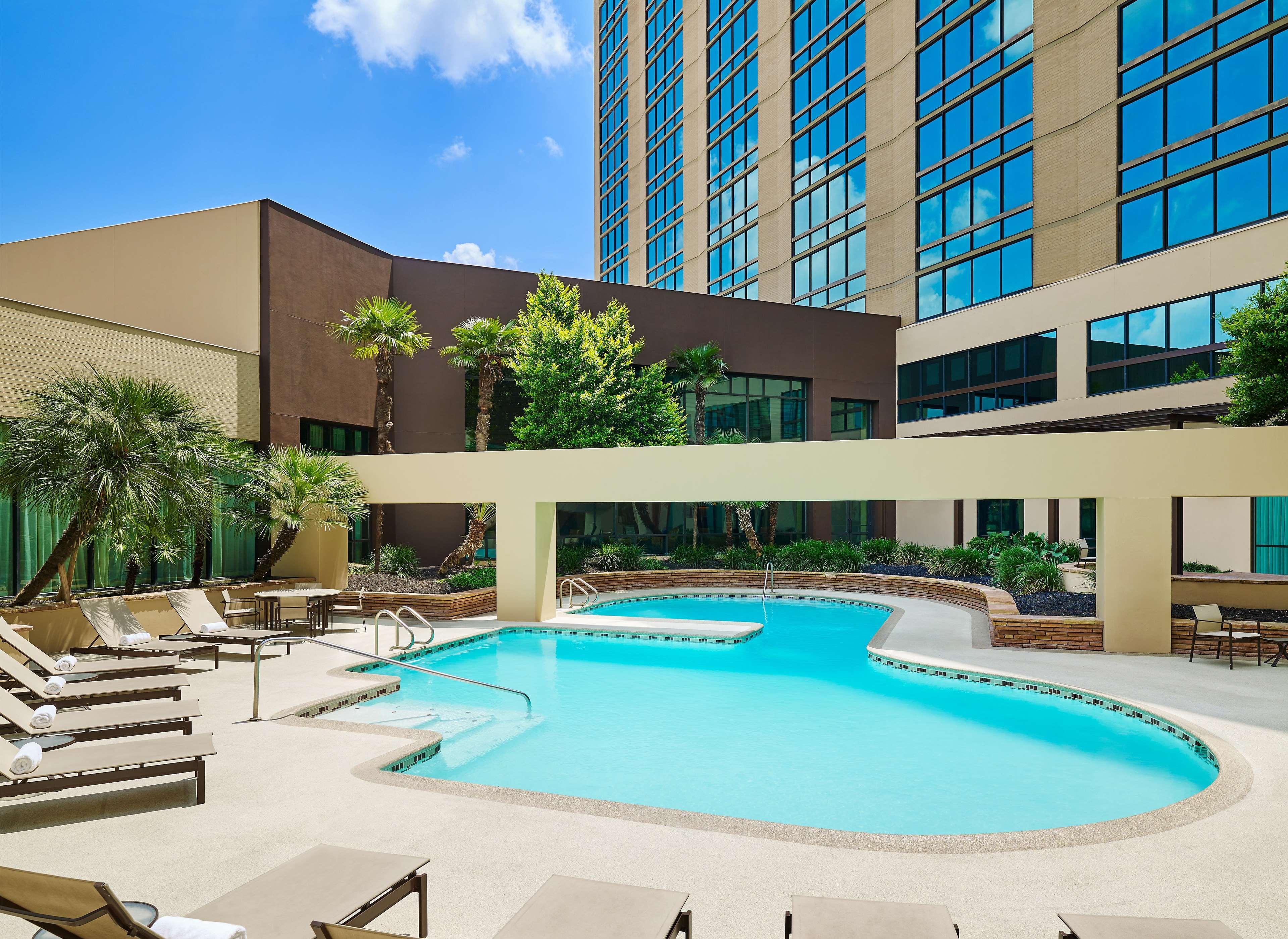 Отель Doubletree By Hilton San Antonio Airport Экстерьер фото