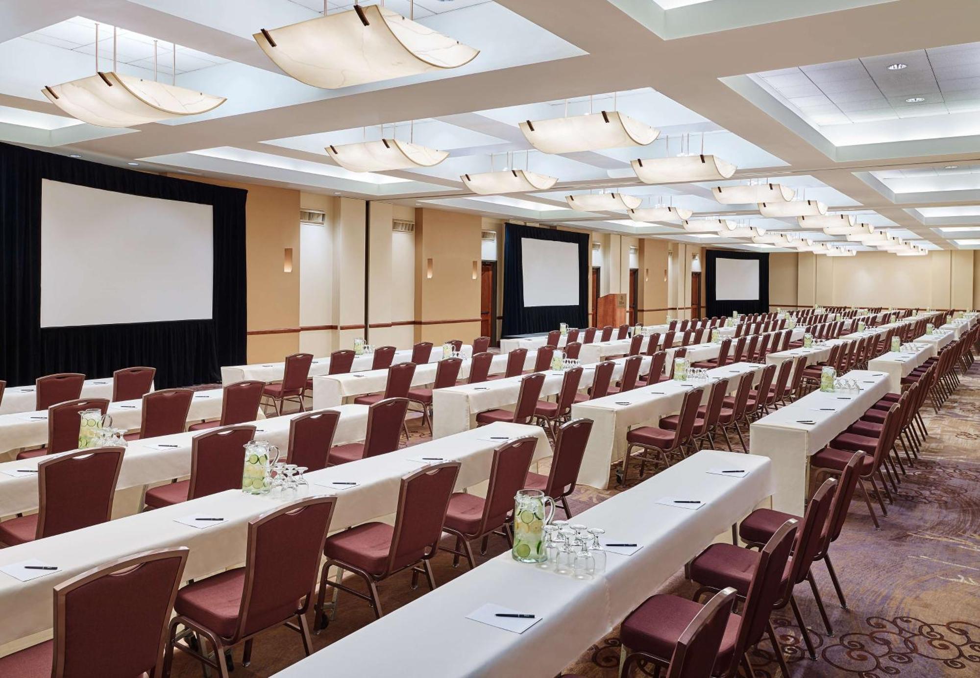 Отель Doubletree By Hilton San Antonio Airport Экстерьер фото
