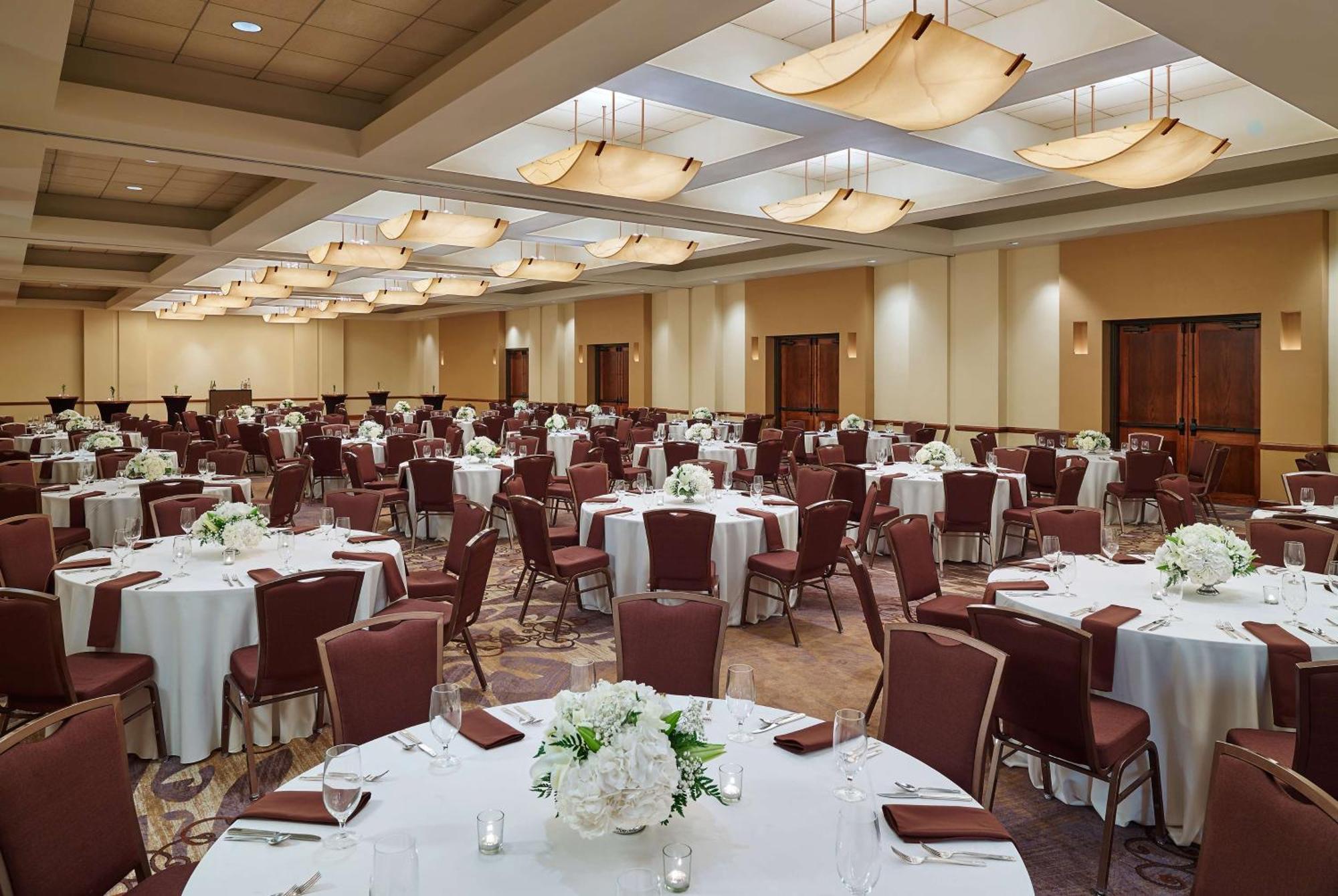 Отель Doubletree By Hilton San Antonio Airport Экстерьер фото