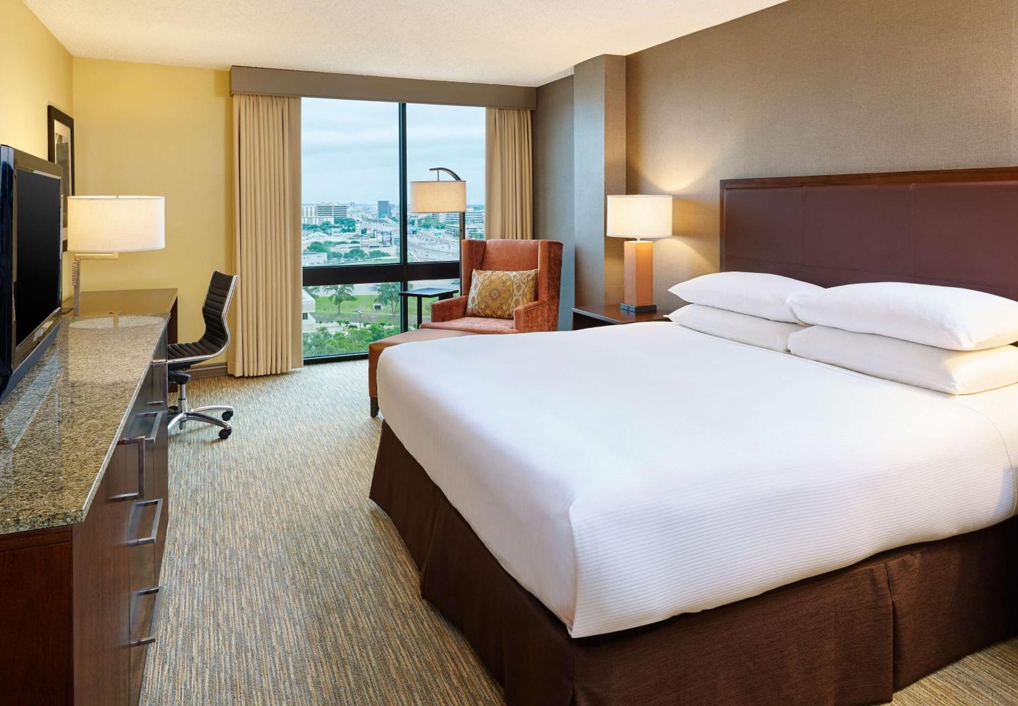 Отель Doubletree By Hilton San Antonio Airport Экстерьер фото