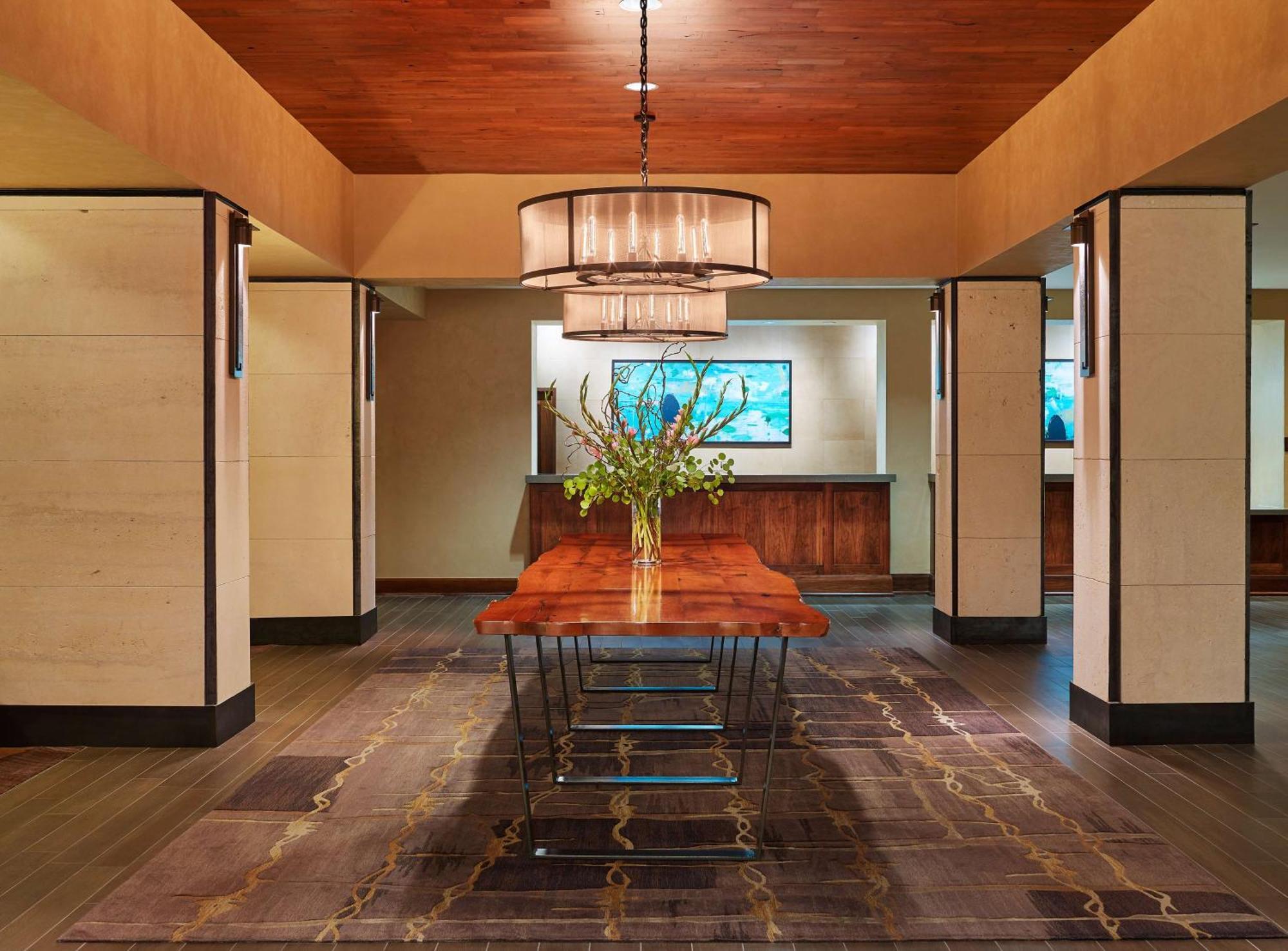 Отель Doubletree By Hilton San Antonio Airport Экстерьер фото
