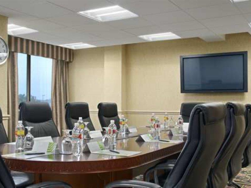 Отель Doubletree By Hilton San Antonio Airport Экстерьер фото